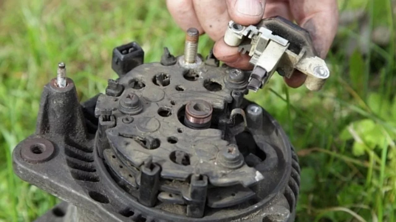 6 Signs Of A Bad Or Failing Voltage Regulator