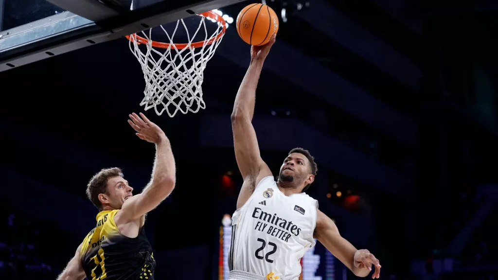 ND-LIGA-ENDESA-J23-RM-LAGUNA-TENERIFE-TAVARES-_DB31235.webp