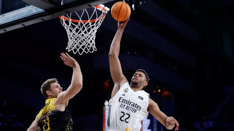 ND-LIGA-ENDESA-J23-RM-LAGUNA-TENERIFE-TAVARES-_DB31235.webp