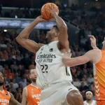 ND-VALENCIA-BASKET-REAL-MADRID-TAVARES-RS910360.webp