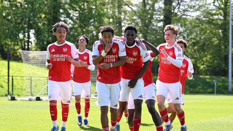 Nwaneri20cele20app_zmeldeib.jpg