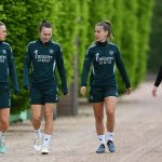 Players-walking-out_m989myxg.jpg
