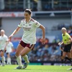 birmingham-england-emily-fox-of-arsenal-on-the-ball-while-under-pressure-from-rachel-maltby_dp14u86b.jpeg
