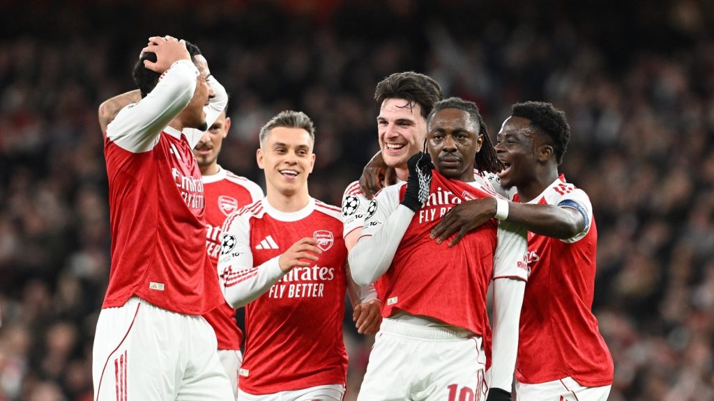 london-england-eberechi-eze-celebrates-scoring-the-1st-arsenal-goal-with-william-saliba_q9jt54jt.jpe