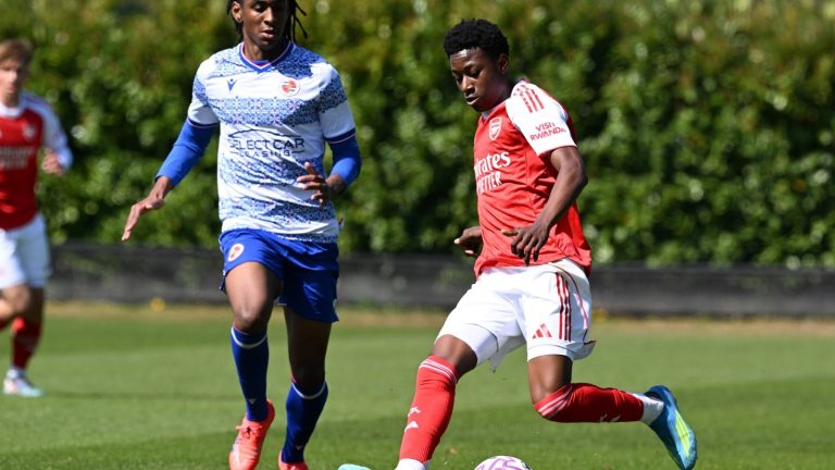 wokingham-england-hakeem-abubakar-of-arsenal-during-the-premier-league-u18-match-between_gb9fw266.jp_.jpeg