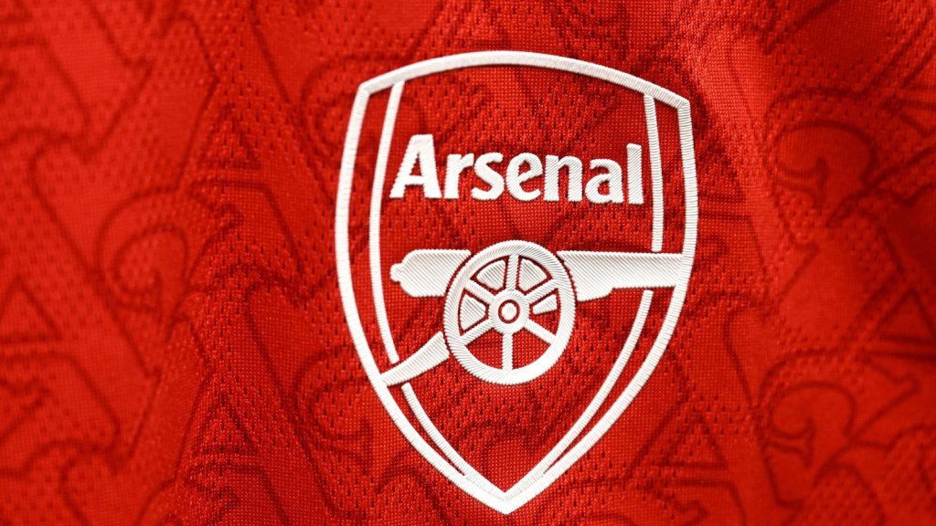 wolverhampton-england-a-detailed-view-of-the-arsenal-badge-on-kit-inside-the-dressing-room_xq3ynhi3.jpeg